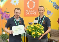 Robbin den Herder and Jasper of den Berg with the recently introduced Gaillardia Aristata Spin Top Mango. This variety also won the silver award for best novelty and is characterized by its compactness and many branches. It is also a new color in the SpinTop assortment.